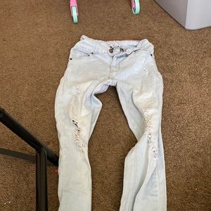 These jeans don’t fit me they are a size 3